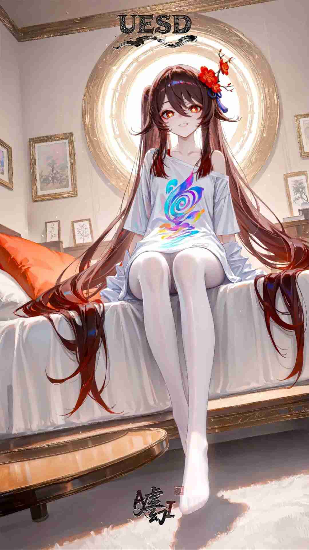 原神福利图：胡桃白色露肩长T恤白丝，慵懒坐姿长腿勾魂