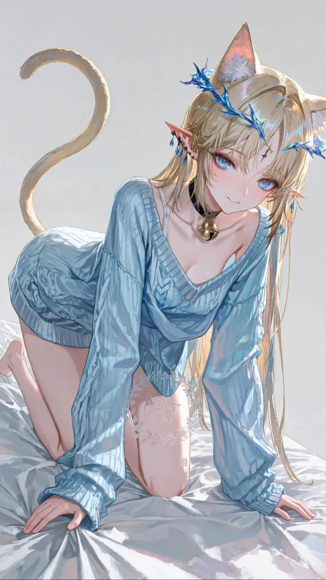鸣潮福利图：猫耳精灵浅蓝露肩毛衣跪姿，甜欲曲线撩人心魄